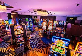 sevenslot poker table layout with seat positions, chip denominations, and betting zones clearly marked